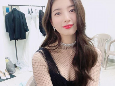 수지 가슴골