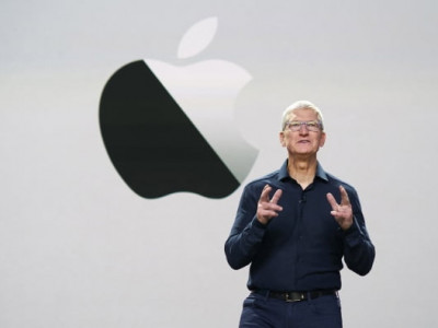 아이폰 가격 더 오르나…팀 쿡 애플 CEO, 가격인상 시사