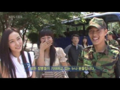 군대 면회 온 누나들 ㄷ..jpg