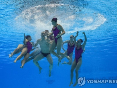 '워터 보이'의 합류…아티스틱 스위밍 단체전에 남자 선수 등장