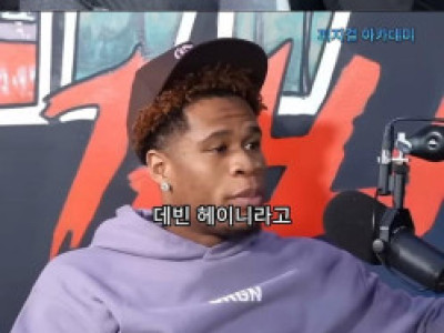 UFC 선수를 도발하는 보디빌더