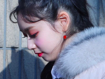 아이돌 화장이 얼마나 진한지 체감하기.JPG