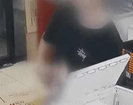 18세 미성년자 칼 보여주면 어떻게 할건데?…편의점 신분증 요구에 '흉기 협박'