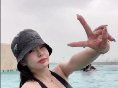 가슴으로 한달에 6천버는 여자..JPG