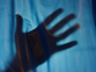 같이 호텔 왔잖아 20대 알바女 성폭행한 60대 유명 화가
