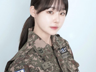 흔한(?) 대한민국 얼짱 여중사ㄷㄷ.jpg