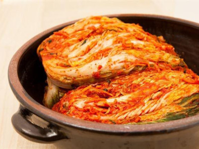 50·60대도 김장 대신 김치 사 먹으니...코로나 끝나도 식지 않은 포장김치 인기