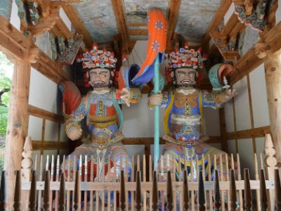 무서운 얼굴로 사찰 지키는 조선시대 사천왕상 8건, 보물 지정