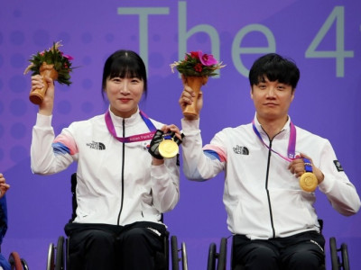 탁구 서수연, 혼합 복식서도 우승…장애인아시안게임 3관왕