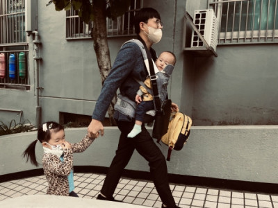 '쉬다 왔으니 나가라'… 저출생에도 육아휴직 쓰면 '불이익' 받는다