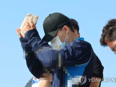 아내 밀어 바다에 빠트리고 돌 던져 살해…징역 30년 구형