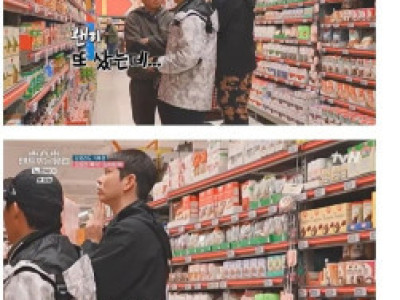 노르웨이 마트에서 파는 물참치와 기름참치.jpg