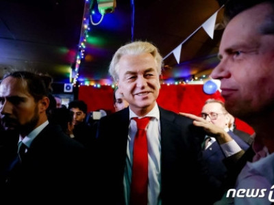 이번엔 '네덜란드 트럼프'…'EU탈퇴 주장' 빌더르스 총선 1위