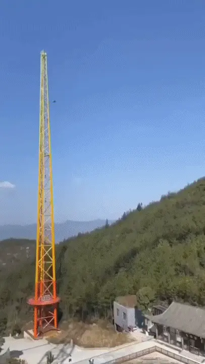 700m 높이 위에있다는 놀이기구 ㄷ..GIF