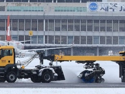 제주 공항 결항되서 똥줄타는 사람들.jpg