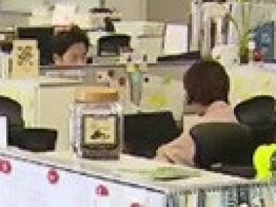 사무실에서 막내 인턴 울린 썰.jpg