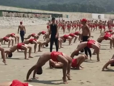드라군으로 개조 당하는 테란들.jpg